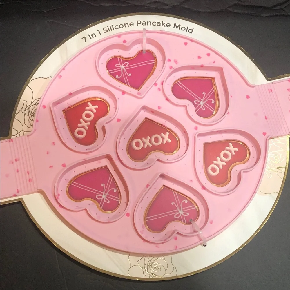 Pink hearts shaped 7-in-1 silicon mini pancake maker mold brand new